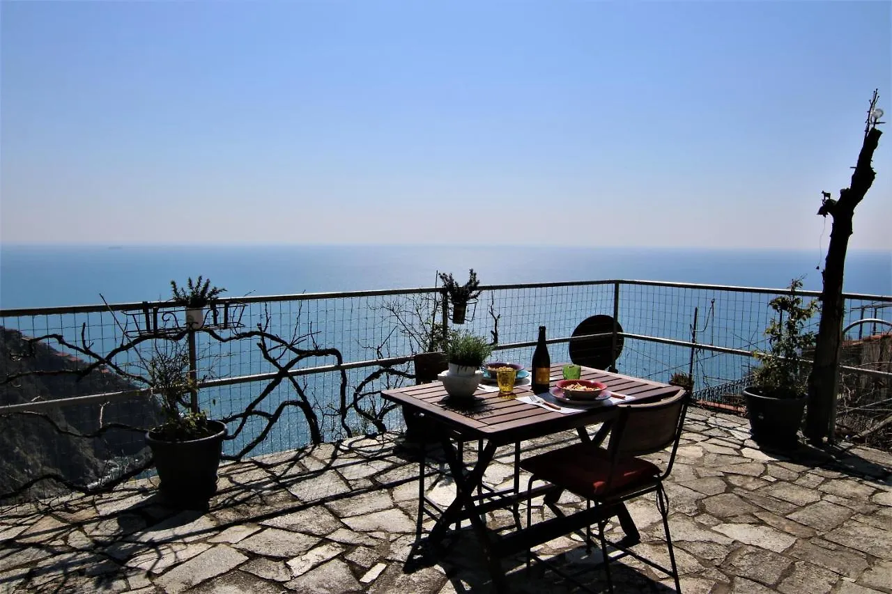 La Casetta Di Giuly A Picco Sul Mare Biassa 0*,  Italy