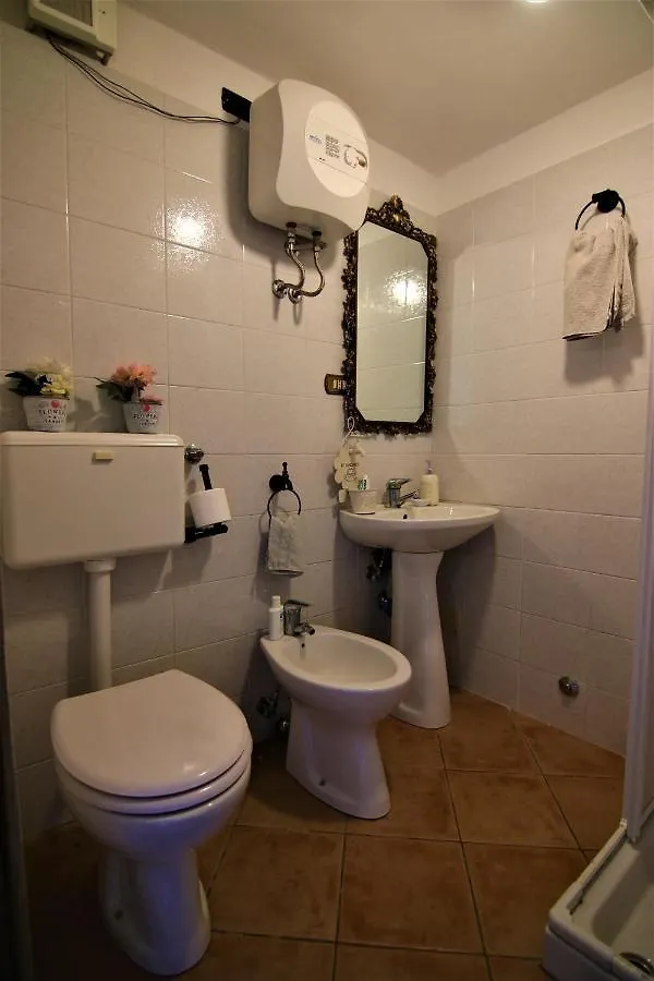 La Casetta Di Giuly A Picco Sul Mare Biassa Holiday home