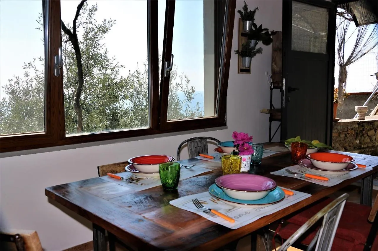 Holiday home La Casetta Di Giuly A Picco Sul Mare Biassa