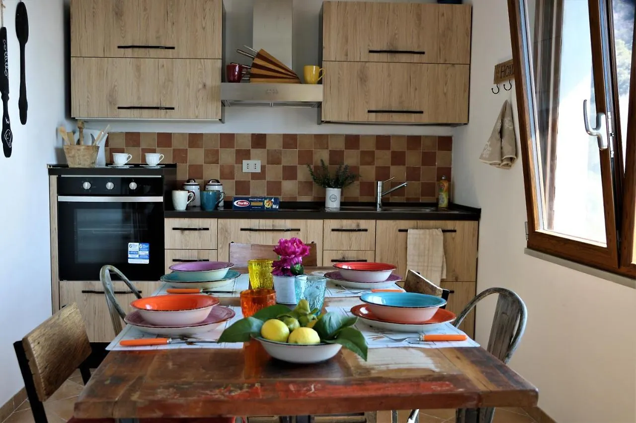 Holiday home La Casetta Di Giuly A Picco Sul Mare Biassa