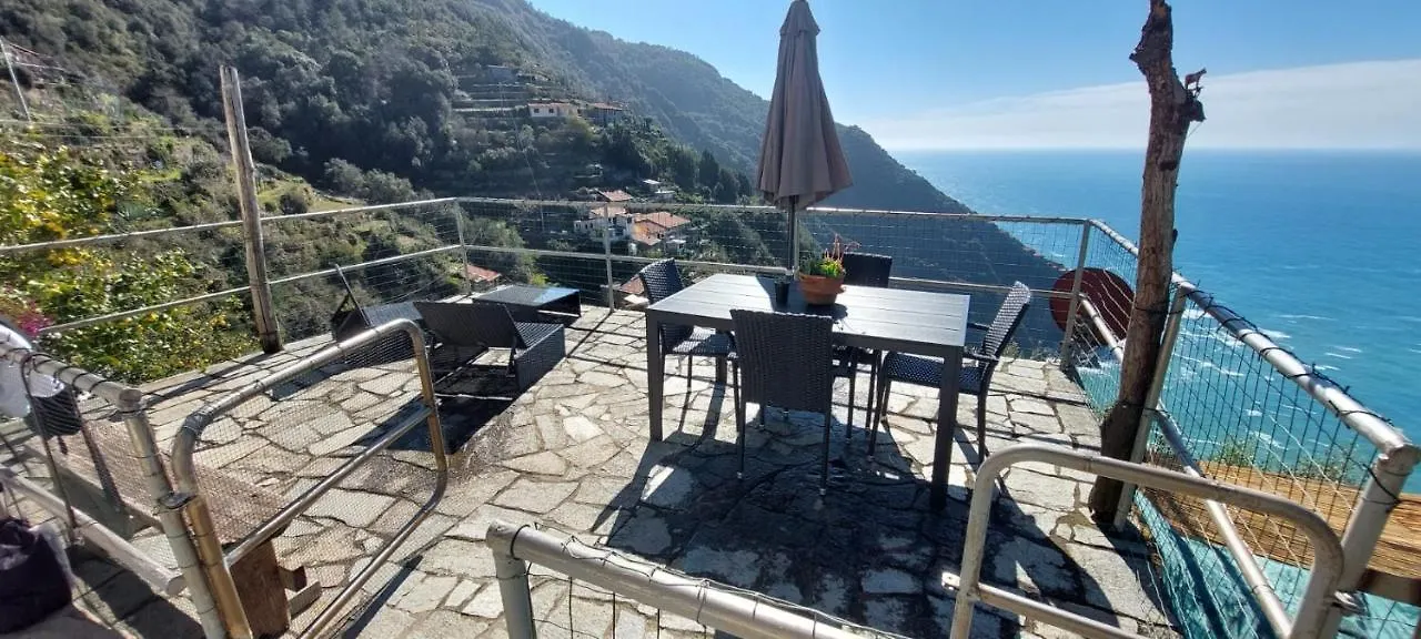 La Casetta Di Giuly A Picco Sul Mare Biassa Holiday home