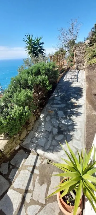 Holiday home La Casetta Di Giuly A Picco Sul Mare Biassa
